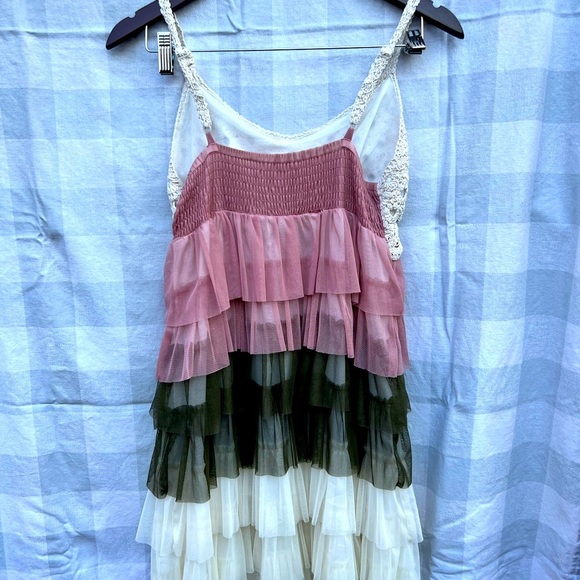 J Gee Crochet ruffle Dress size large - Picture 4 of 9